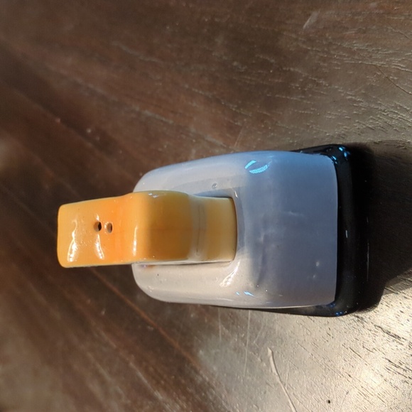 Salt & Pepper shaker set Bread and Toaster Kitschy Retro - Picture 4 of 6